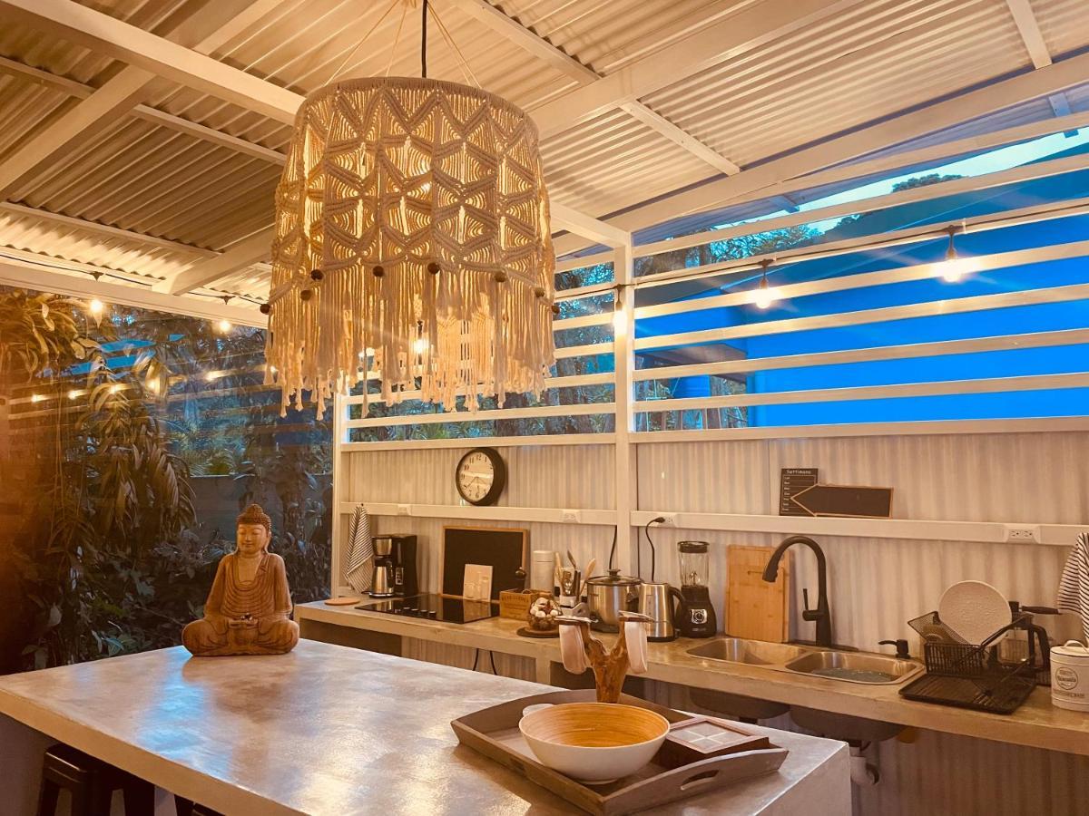 Casa Luce Bed & Breakfast Puerto Viejo de Talamanca Bagian luar foto